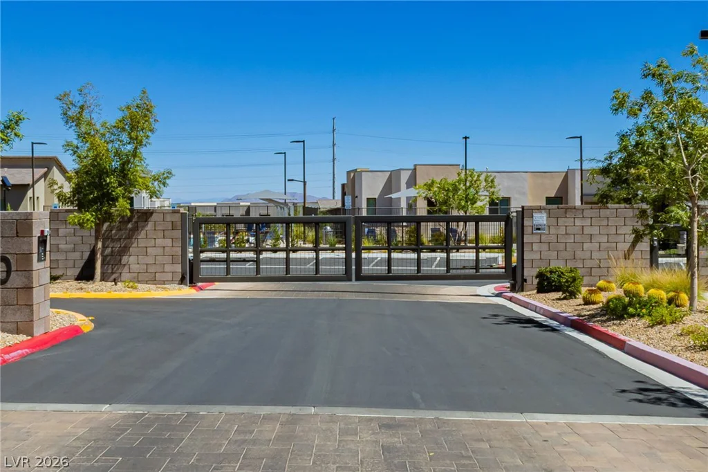 600 Carriage Hill, Las Vegas, NV 89138