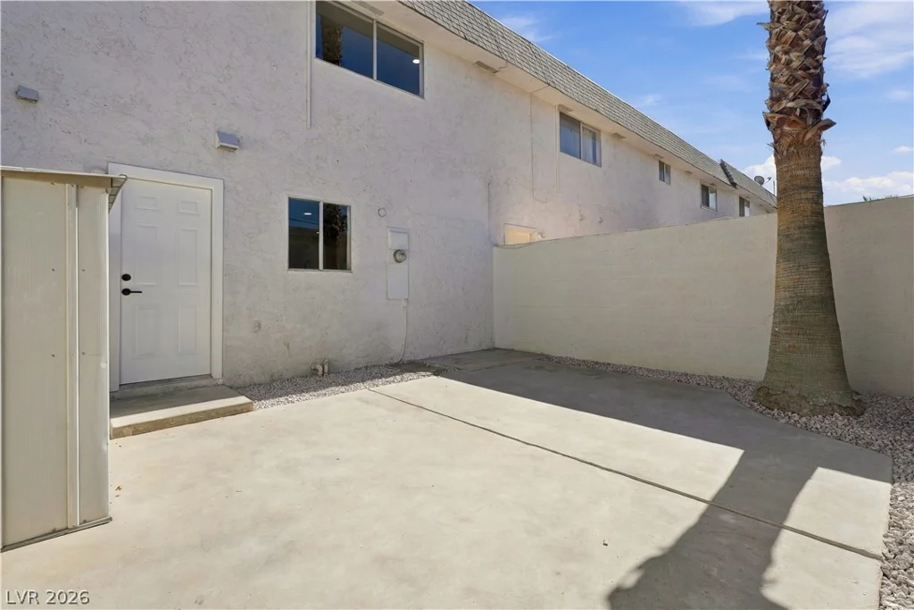 727 Greenbriar Townhouse, Las Vegas, NV 89121