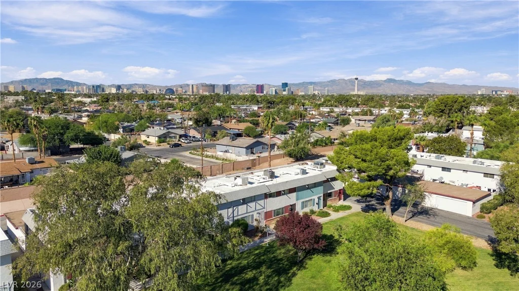 727 Greenbriar Townhouse, Las Vegas, NV 89121