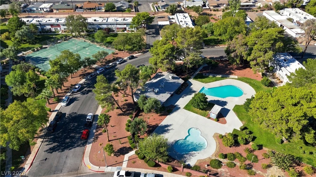 727 Greenbriar Townhouse, Las Vegas, NV 89121