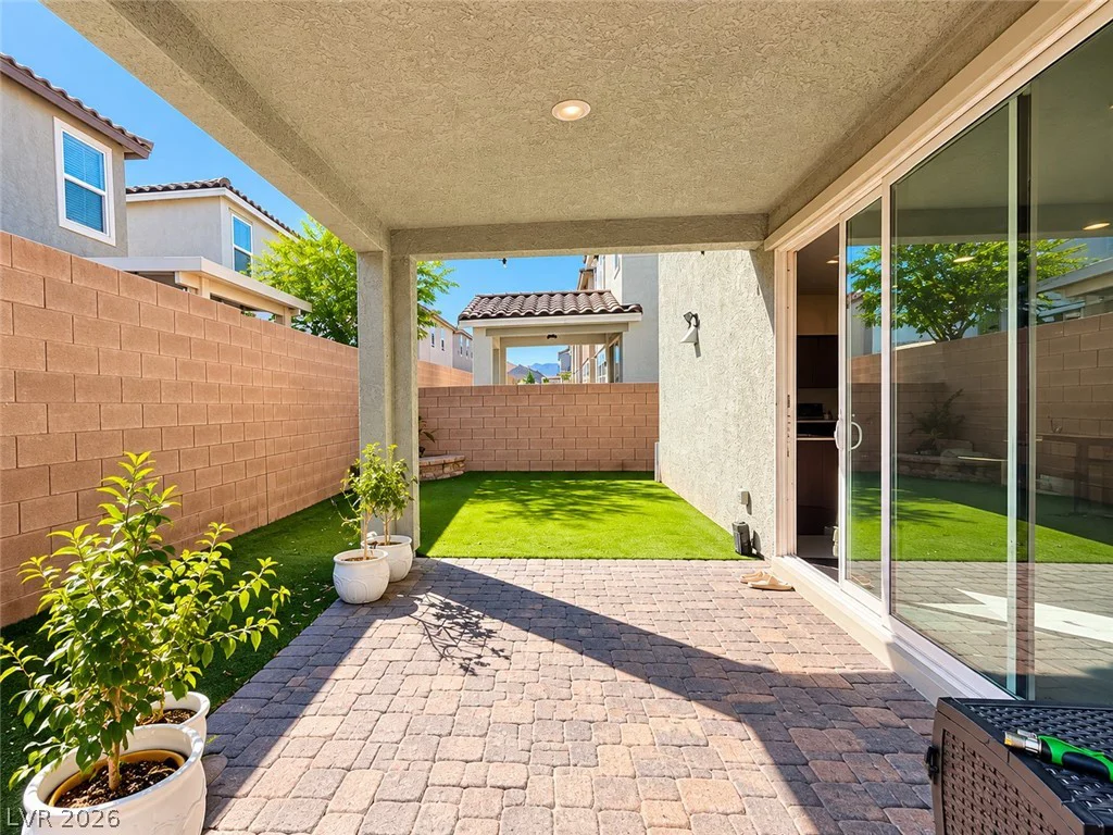 6999 Bard, Las Vegas, NV 89113