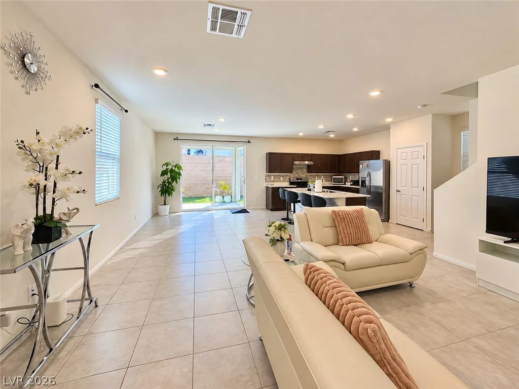 6999 Bard, Las Vegas, NV 89113