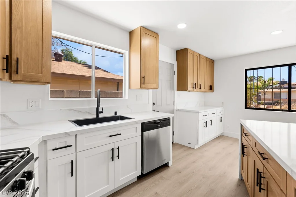 4736 Newton, Las Vegas, NV 89121