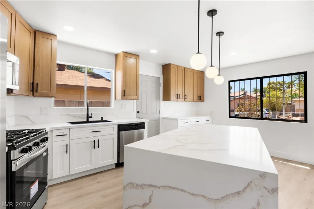 4736 Newton, Las Vegas, NV 89121