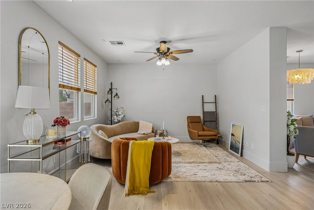 537 Lacabana Beach, Las Vegas, NV 89138