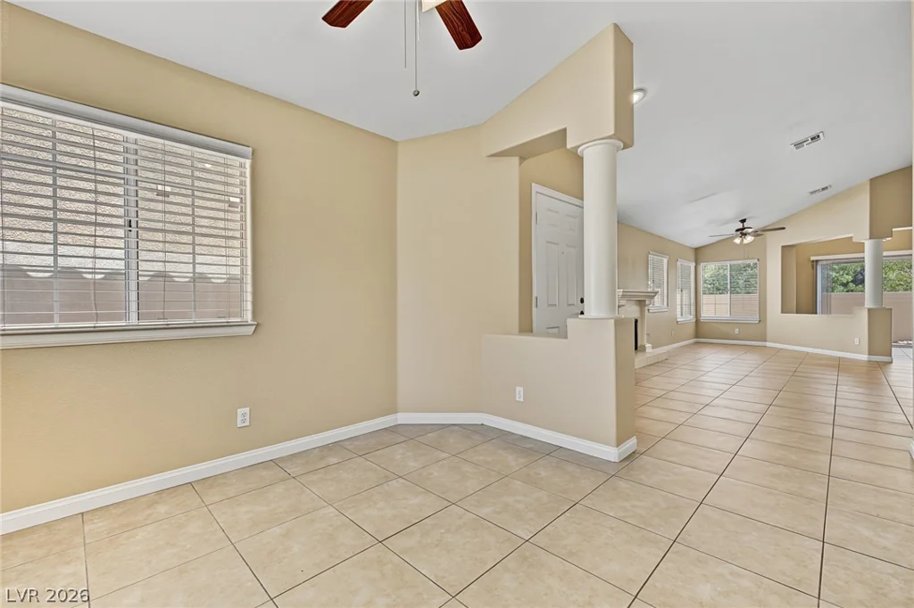 1816 Glenwillow, Las Vegas, NV 89117
