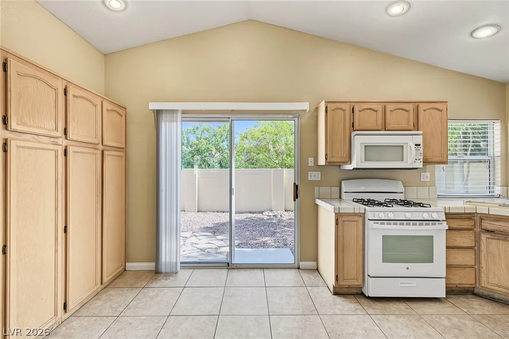 1816 Glenwillow, Las Vegas, NV 89117