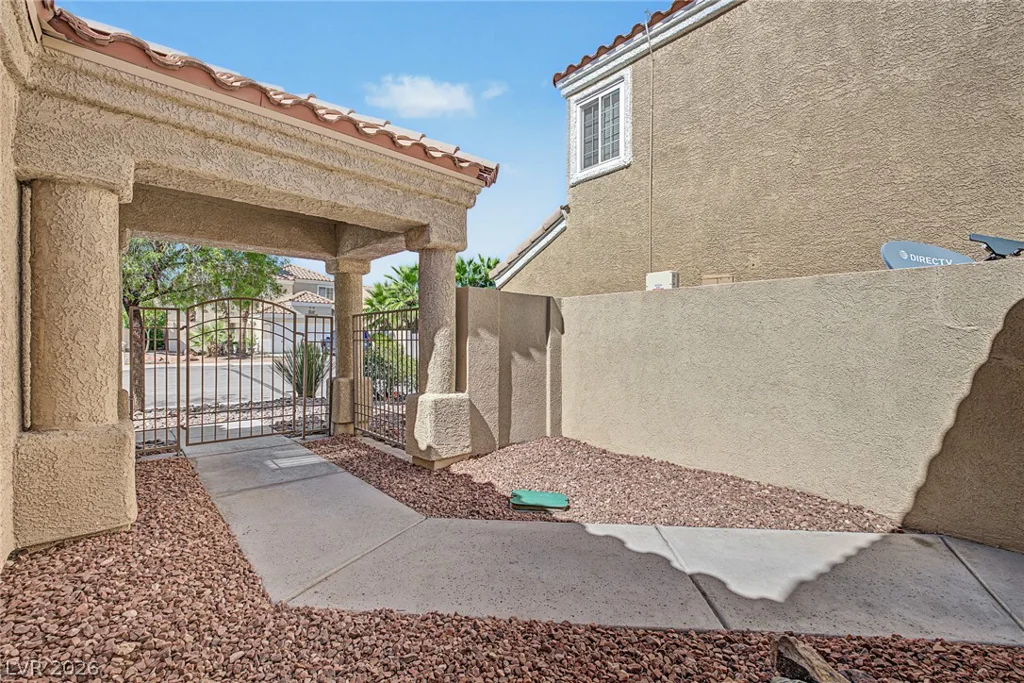 1816 Glenwillow, Las Vegas, NV 89117