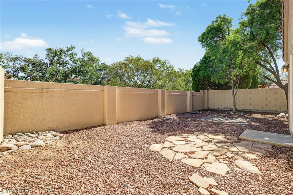1816 Glenwillow, Las Vegas, NV 89117