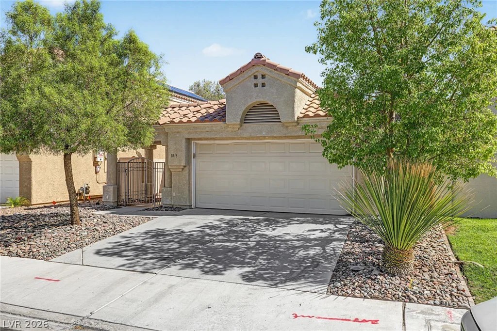 1816 Glenwillow, Las Vegas, NV 89117