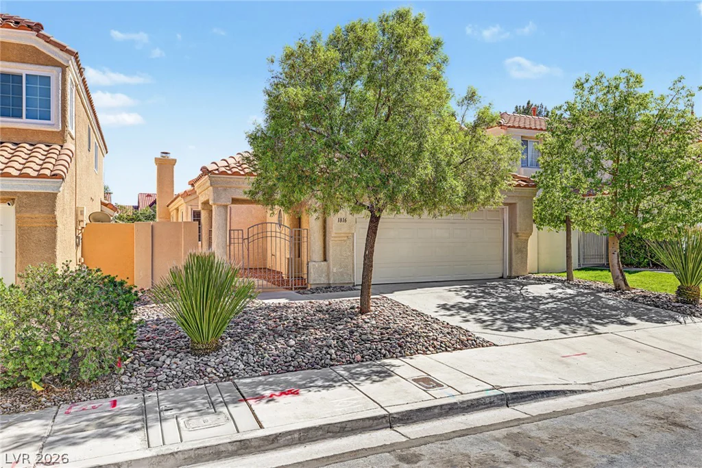 1816 Glenwillow, Las Vegas, NV 89117