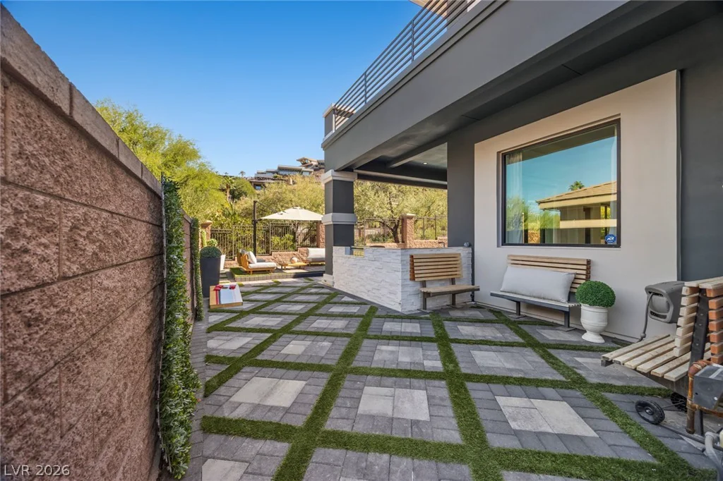 1648 Liege, Henderson, NV 89012