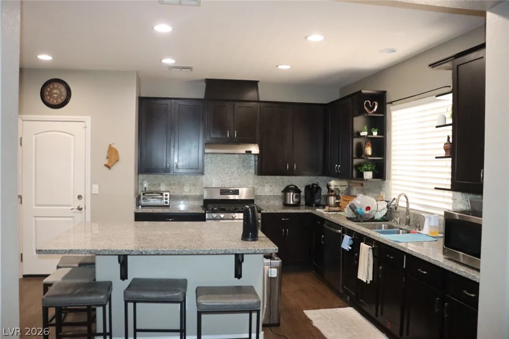 1517 Eagles Pass, North Las Vegas, NV 89084