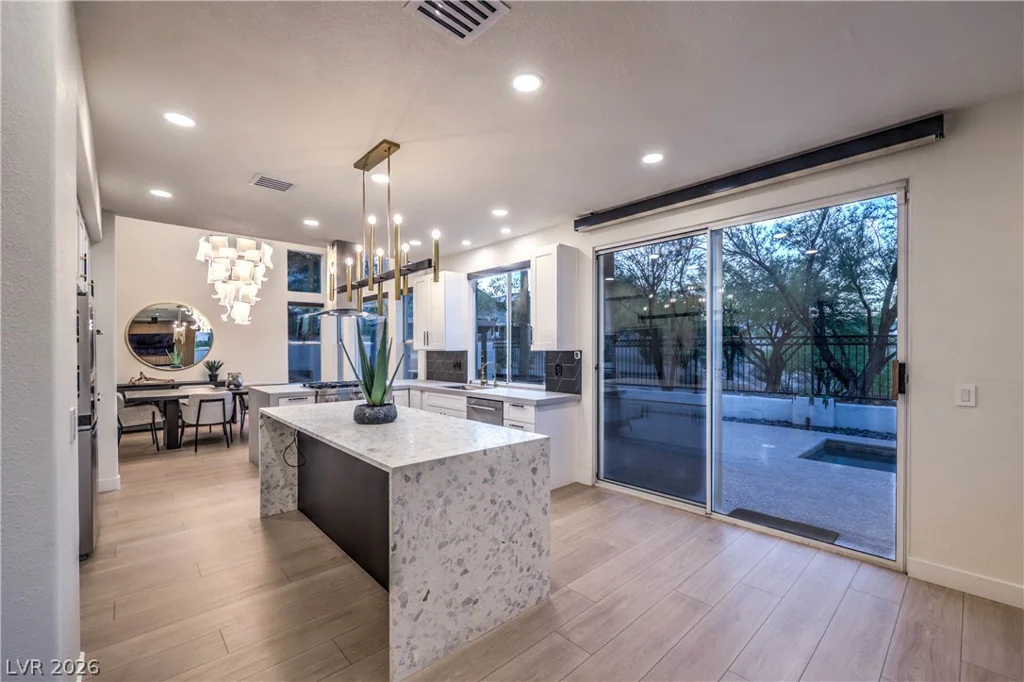 8432 Paseo Vista, Las Vegas, NV 89128