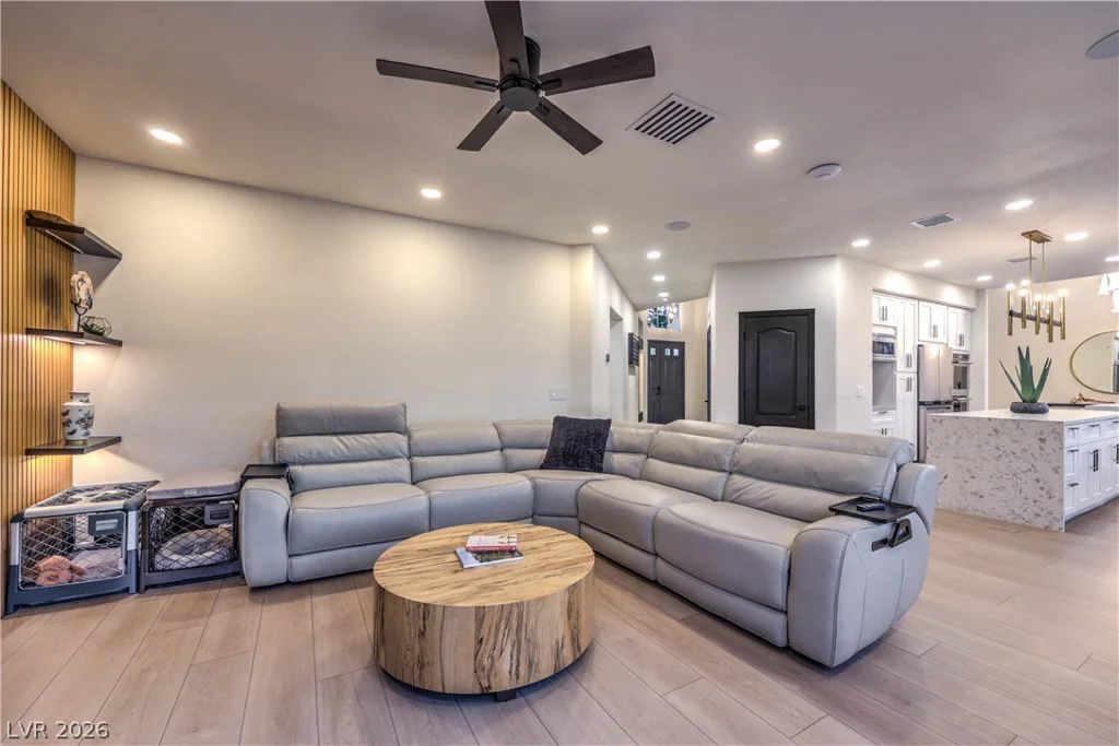 8432 Paseo Vista, Las Vegas, NV 89128