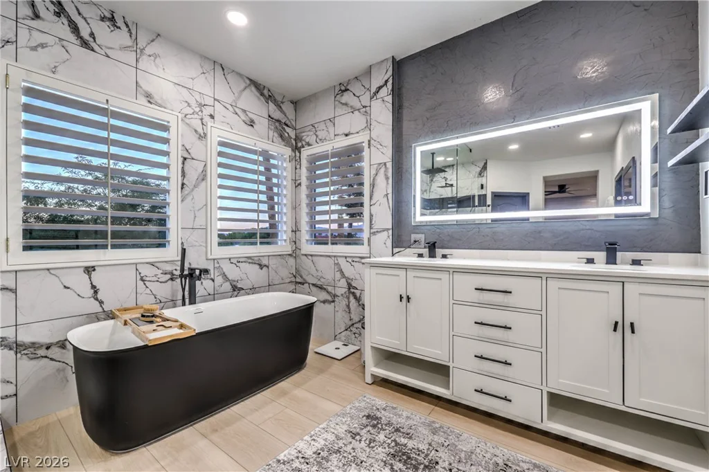 8432 Paseo Vista, Las Vegas, NV 89128