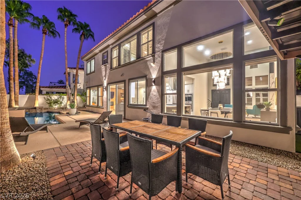 8432 Paseo Vista, Las Vegas, NV 89128