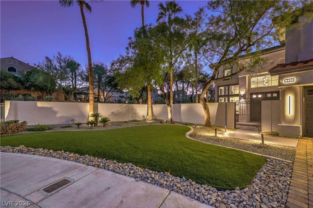 8432 Paseo Vista, Las Vegas, NV 89128