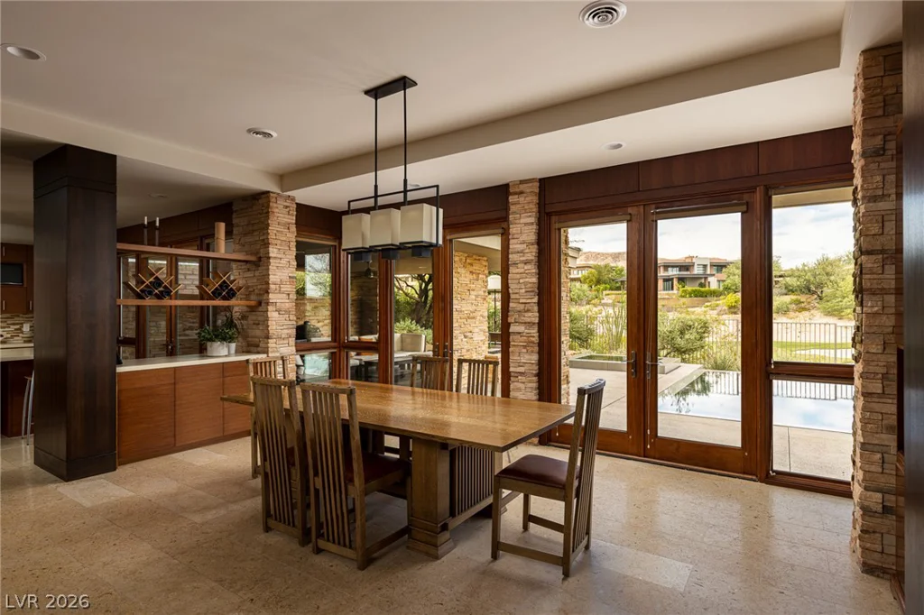 58 Meadowhawk, Las Vegas, NV 89135