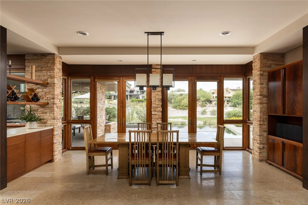 58 Meadowhawk, Las Vegas, NV 89135
