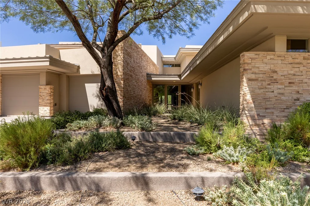 58 Meadowhawk, Las Vegas, NV 89135