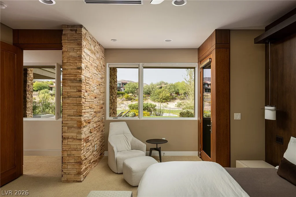 58 Meadowhawk, Las Vegas, NV 89135