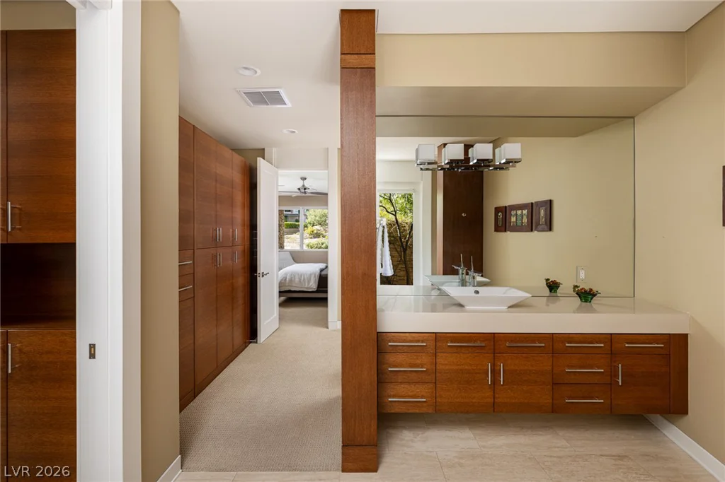 58 Meadowhawk, Las Vegas, NV 89135