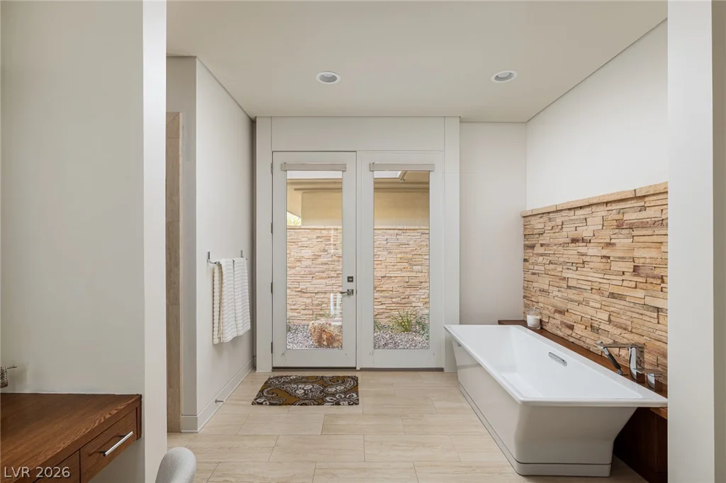58 Meadowhawk, Las Vegas, NV 89135