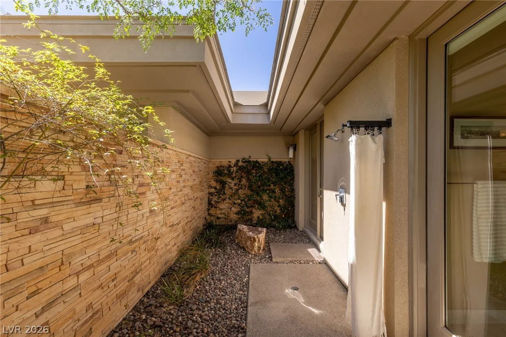 58 Meadowhawk, Las Vegas, NV 89135