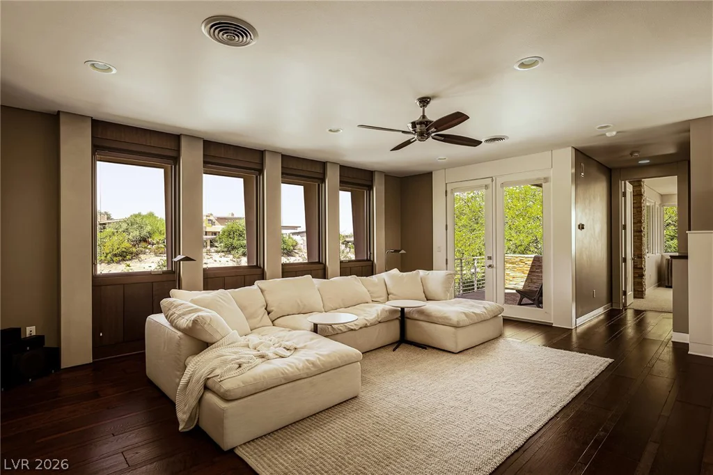 58 Meadowhawk, Las Vegas, NV 89135