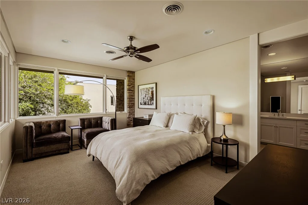 58 Meadowhawk, Las Vegas, NV 89135