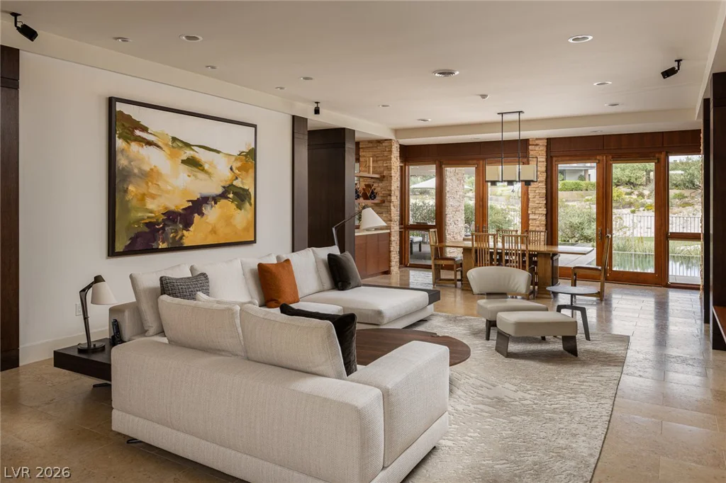 58 Meadowhawk, Las Vegas, NV 89135