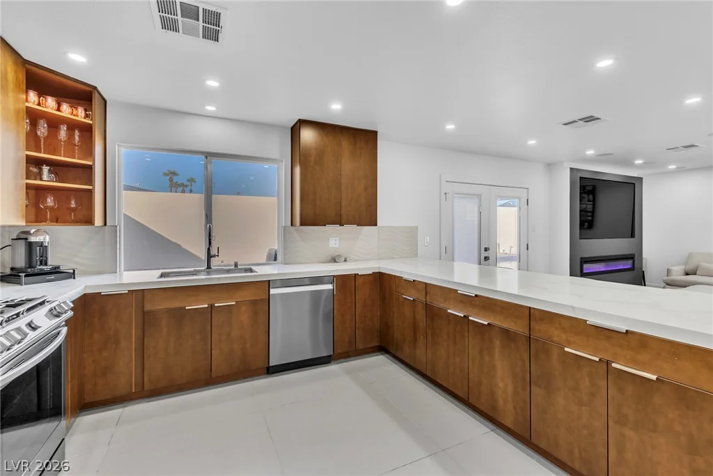 4170 Sheppard, Las Vegas, NV 89121