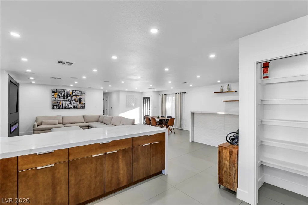 4170 Sheppard, Las Vegas, NV 89121