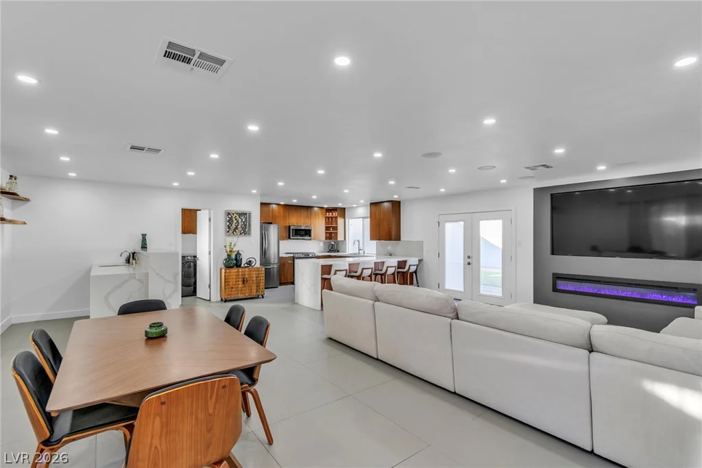4170 Sheppard, Las Vegas, NV 89121