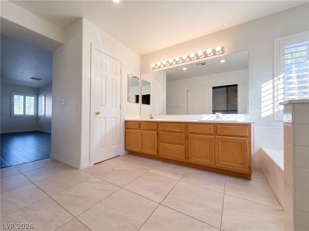 2559 Hitchcock, Henderson, NV 89052