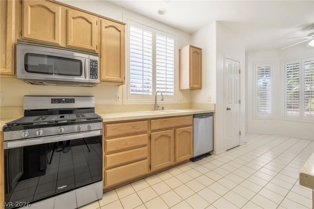 499 ELM HOLLOW, Henderson, NV 89012