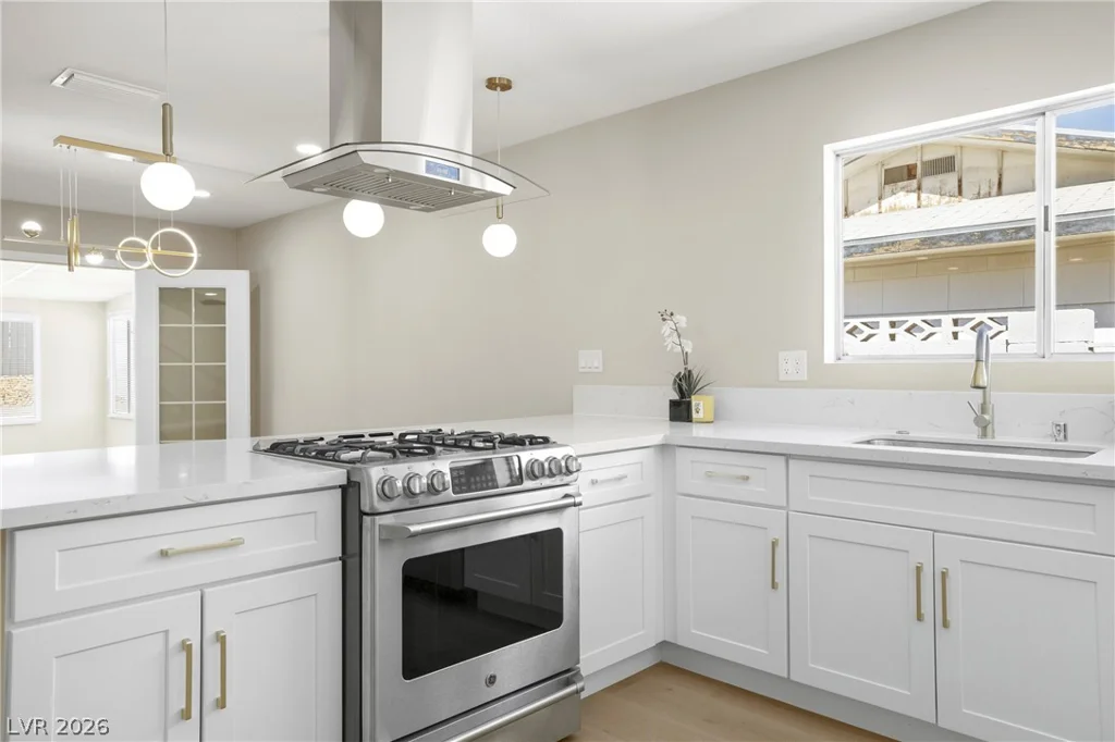 324 Lakehurst, Las Vegas, NV 89145