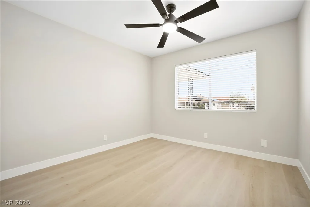 324 Lakehurst, Las Vegas, NV 89145
