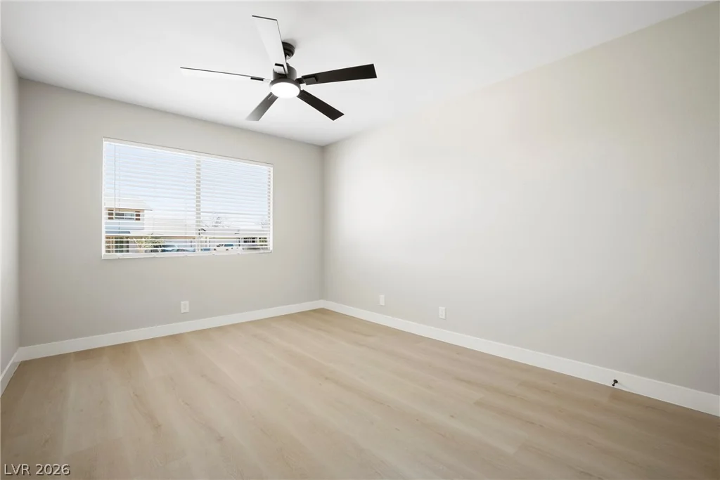 324 Lakehurst, Las Vegas, NV 89145