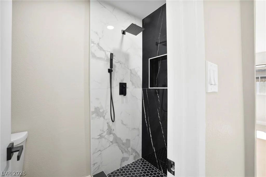 324 Lakehurst, Las Vegas, NV 89145
