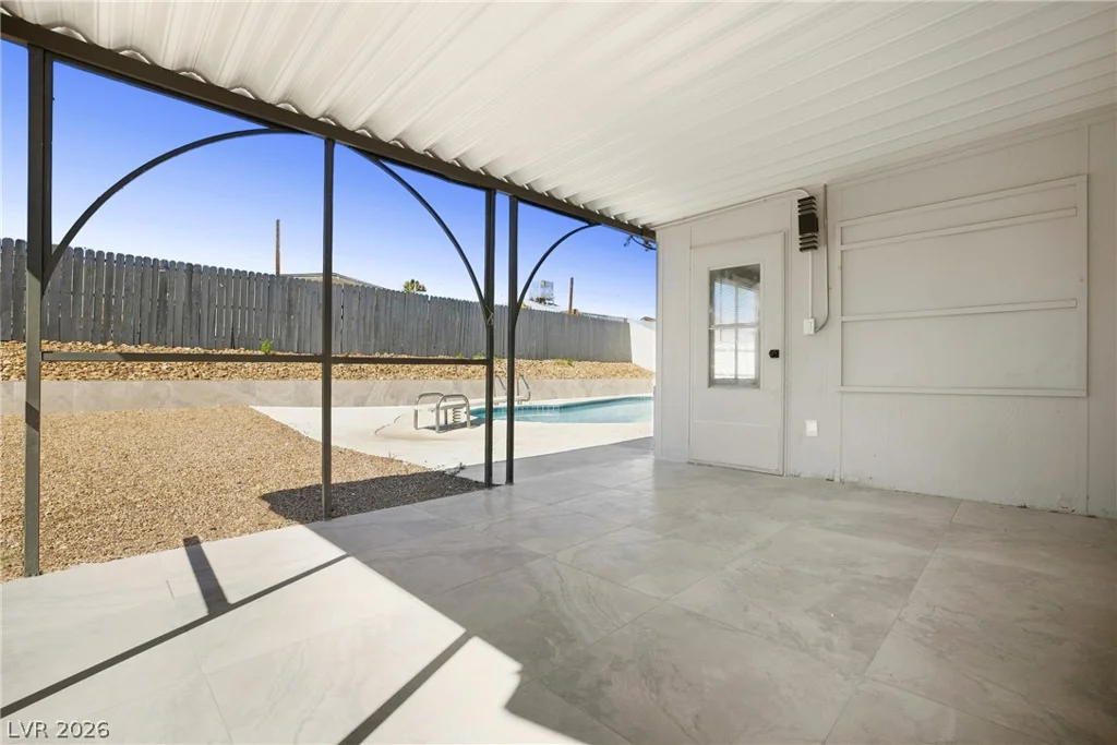 324 Lakehurst, Las Vegas, NV 89145