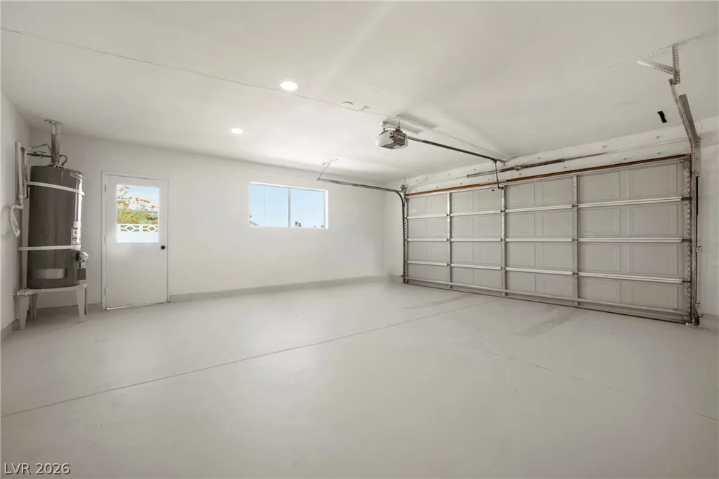 324 Lakehurst, Las Vegas, NV 89145