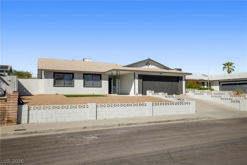 324 Lakehurst, Las Vegas, NV 89145