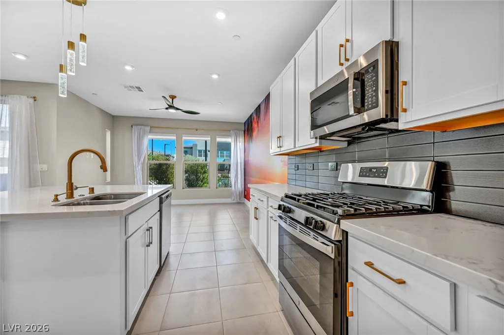9826 Canyon Sage, Las Vegas, NV 89141