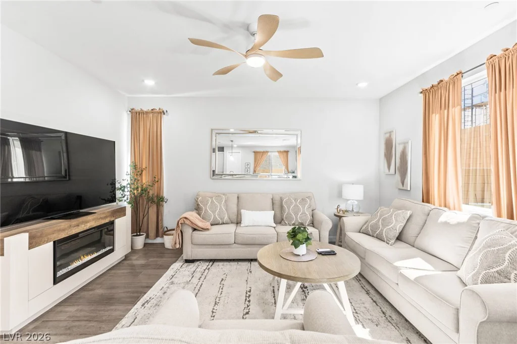 10757 Alamino, Las Vegas, NV 89166
