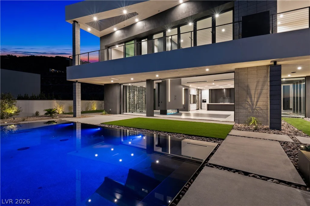 25 Boulderback, Henderson, NV 89012