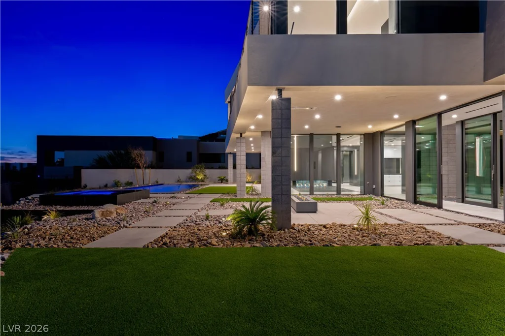 25 Boulderback, Henderson, NV 89012