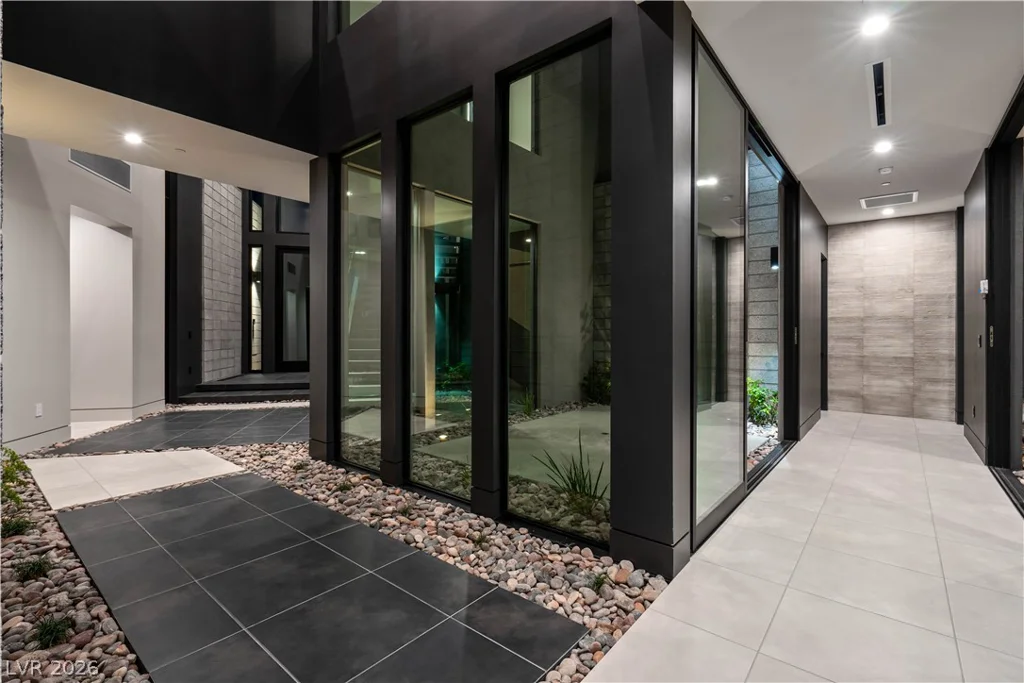 25 Boulderback, Henderson, NV 89012