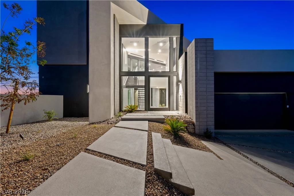 25 Boulderback, Henderson, NV 89012